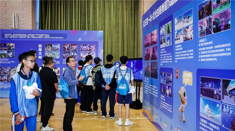 圖為“追夢營”獲獎(jiǎng)作品展示。（活動主辦方供圖）