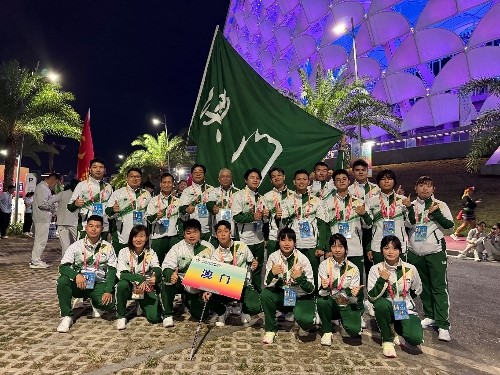 圖為澳門體育代表團部分成員合影。（澳門特區(qū)體育局供圖）