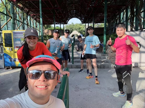 澳門超音波跑團(tuán)的跑友們正月初二環(huán)島跑。受訪者供圖