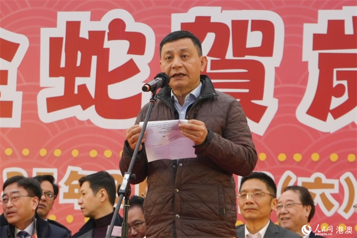 香港黃埔各界聯(lián)合會(huì)常務(wù)副主席莫湛雄致辭。人民網(wǎng) 陳曉琳攝