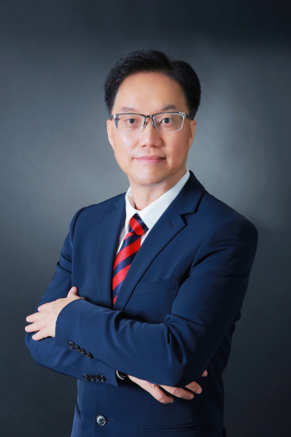 全國(guó)政協(xié)委員、澳門(mén)培正中學(xué)校長(zhǎng)高錦輝。受訪者供圖