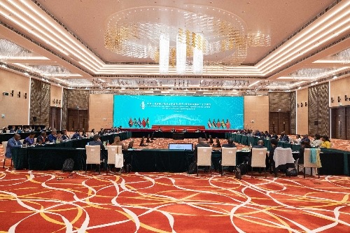 圖為中葡論壇常設(shè)秘書處第二十次例會(huì)。（中國(guó)—葡語(yǔ)國(guó)家經(jīng)貿(mào)合作論壇（澳門）常設(shè)秘書處供圖）