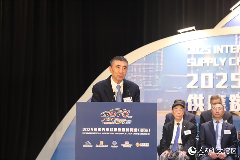 中國機械工業(yè)聯(lián)合會會長徐念沙致辭。人民網(wǎng) 嚴小晶攝