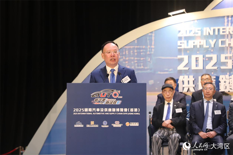 中國第一汽車集團有限公司董事長邱現(xiàn)東致辭。人民網(wǎng) 嚴小晶攝