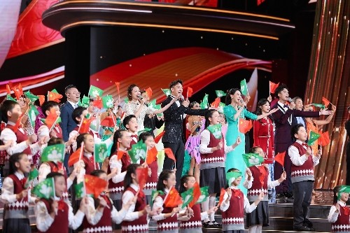 圖為《濠江歡歌向未來——慶祝澳門回歸祖國(guó)二十五周年文藝晚會(huì)》。澳門特區(qū)政府文化局供圖