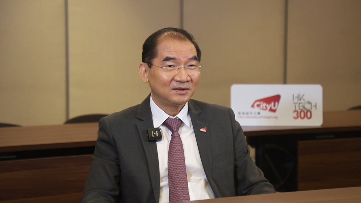 香港城市大學(xué)高級(jí)副校長(zhǎng)楊夢(mèng)甦日前接受人民網(wǎng)專訪。圖片來(lái)源：視頻截圖