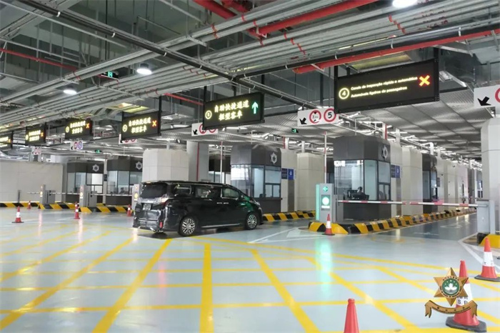 圖為非載客車輛自助通道。澳門特區(qū)治安警察局供圖