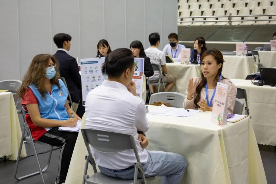 勞工局與教青局合辦“澳門(mén)青年就業(yè)配對(duì)會(huì)及職前輔導(dǎo)會(huì)”。澳門(mén)勞工局供圖