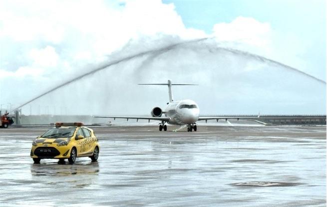 新航線開通！國產(chǎn)C909執(zhí)飛澳門至南昌航線首航