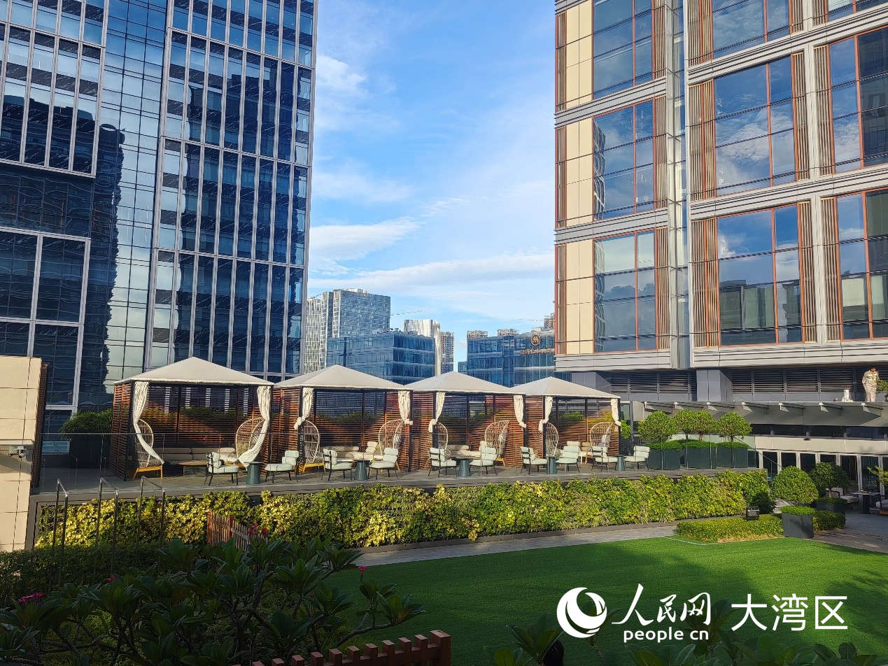 前海嘉里中心一處景觀。人民網(wǎng)記者 王晶攝