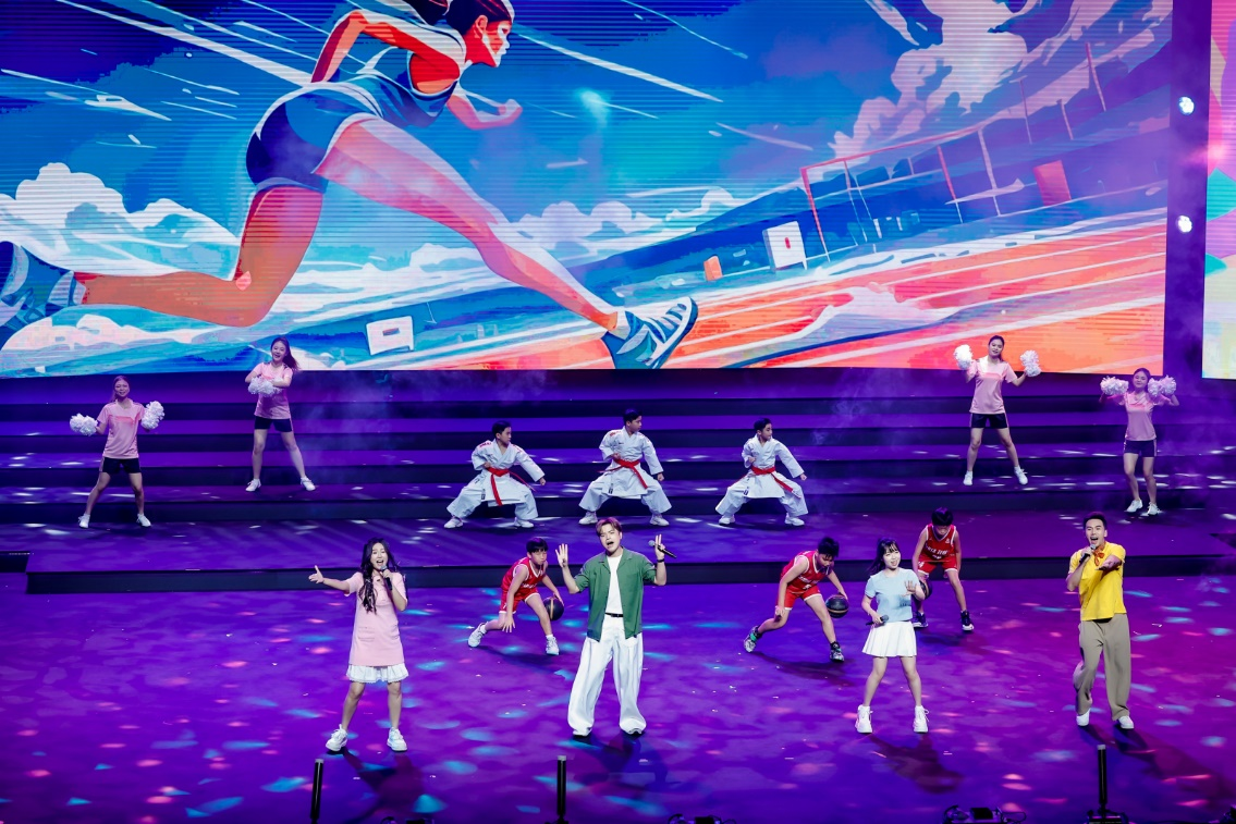 圖為澳門青少年唱響全運會主題歌曲《心動同行》。主辦方供圖