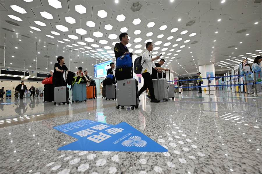 澳門主要口岸為各體育代表團開設(shè)“出入境專用通道”便利通關(guān)。澳門特區(qū)政府新聞局供圖