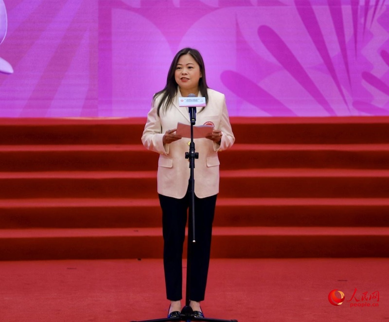 港特區(qū)政府文化體育及旅游局局長兼香港特區(qū)代表團(tuán)團(tuán)長羅淑佩致辭。實習(xí)生 鄭捷晟攝