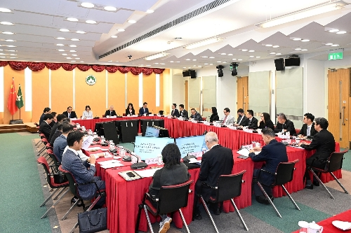 圖為人才發(fā)展委員會(huì)本年度第二次平常全體會(huì)議。澳門特區(qū)人才發(fā)展委員會(huì)供圖