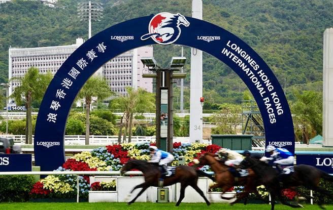 香港舉辦年度國(guó)際賽馬盛事 入場(chǎng)旅客人數(shù)創(chuàng)新高