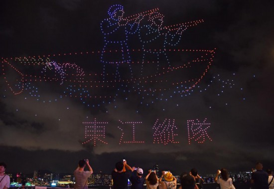   8月30日拍攝的無(wú)人機(jī)匯演現(xiàn)場(chǎng)。新華社記者 陳鐸 攝