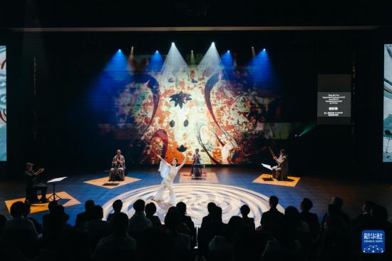 　　10月6日拍攝的《消失的藏經(jīng)洞》音樂會(huì)現(xiàn)場。新華社發(fā)