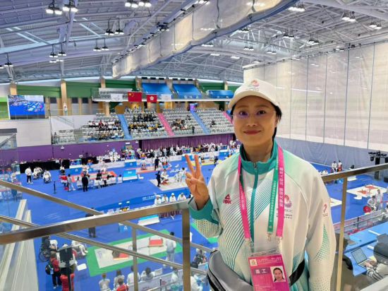 鄔思琪在崗位上。新華社記者 胡佳麗 攝