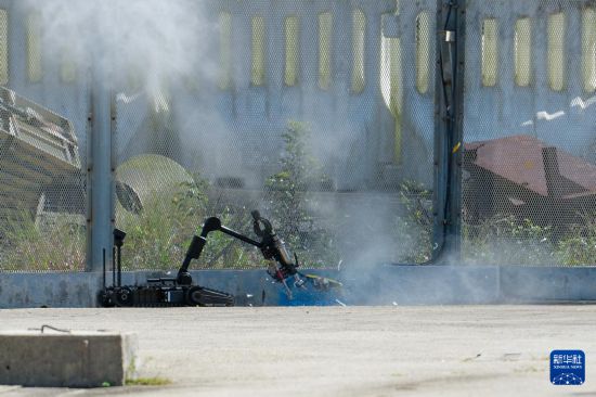   香港警務(wù)處的排爆機器人（2025年11月6日攝）。新華社記者 朱煒 攝